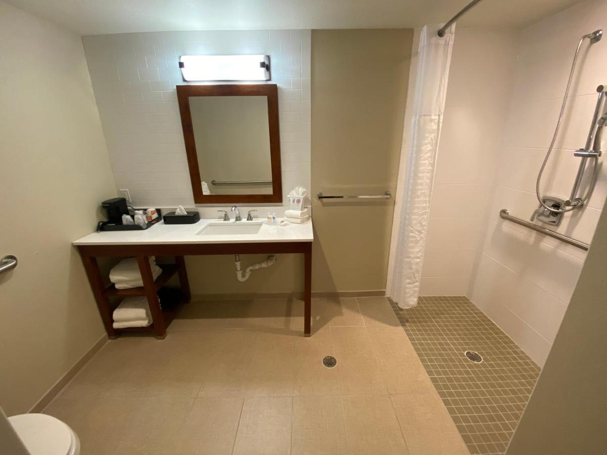 Comfort Suites Midland West Екстер'єр фото