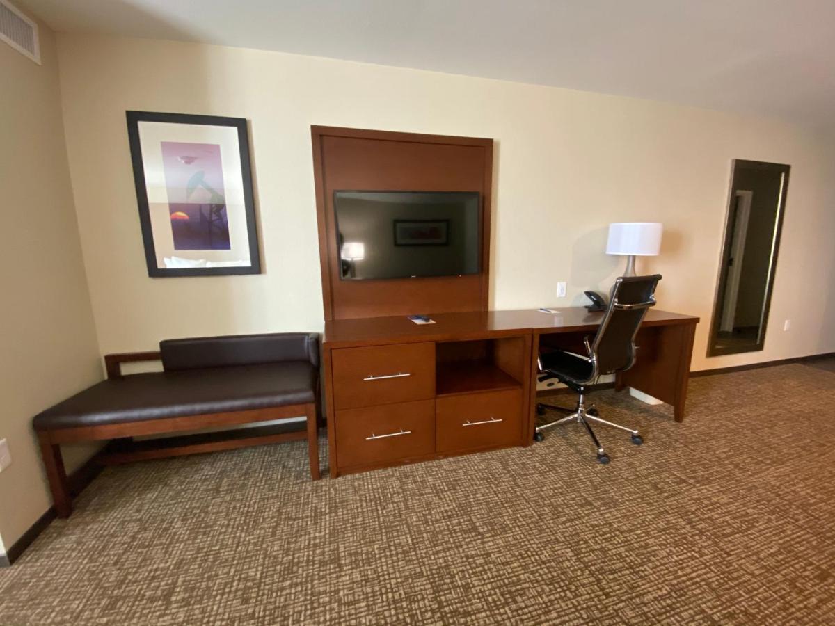 Comfort Suites Midland West Екстер'єр фото