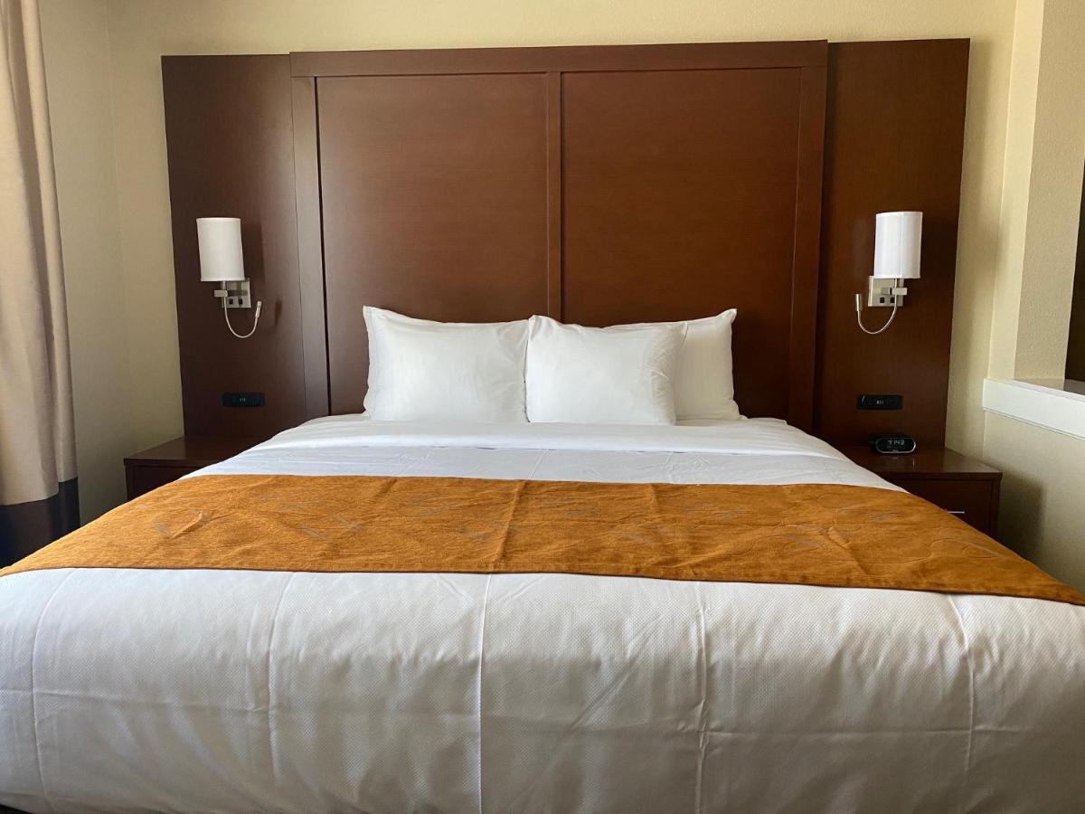 Comfort Suites Midland West Екстер'єр фото