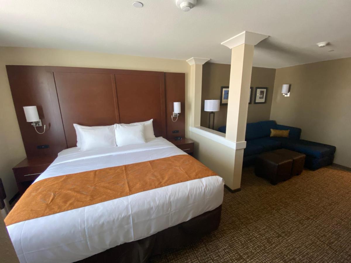 Comfort Suites Midland West Екстер'єр фото